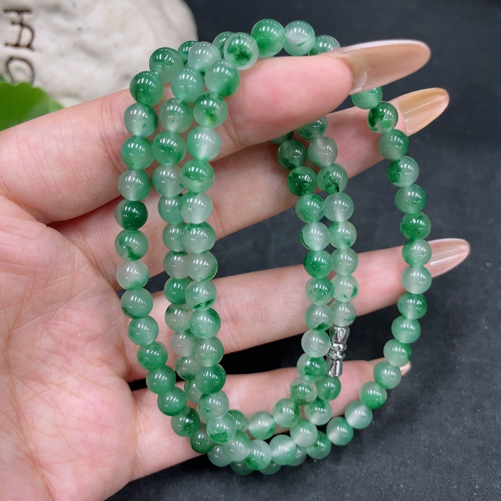 H32726228 African Emerald (Dulong Jade)