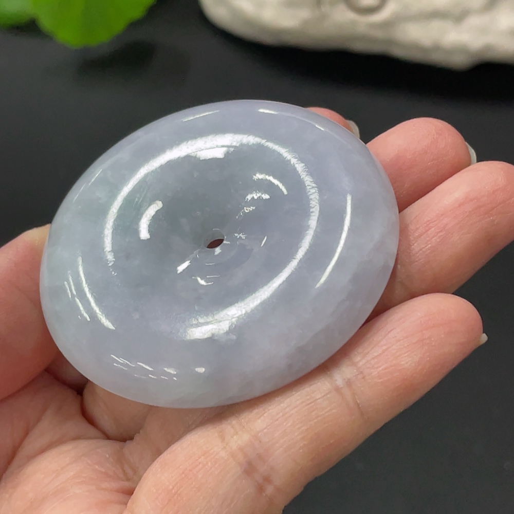 F33874345 JadeitePeace Knot Pendant