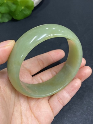 H30467171 Hetian Jade Round Bracelet Size 58 Total Weight Approx. 60.6g