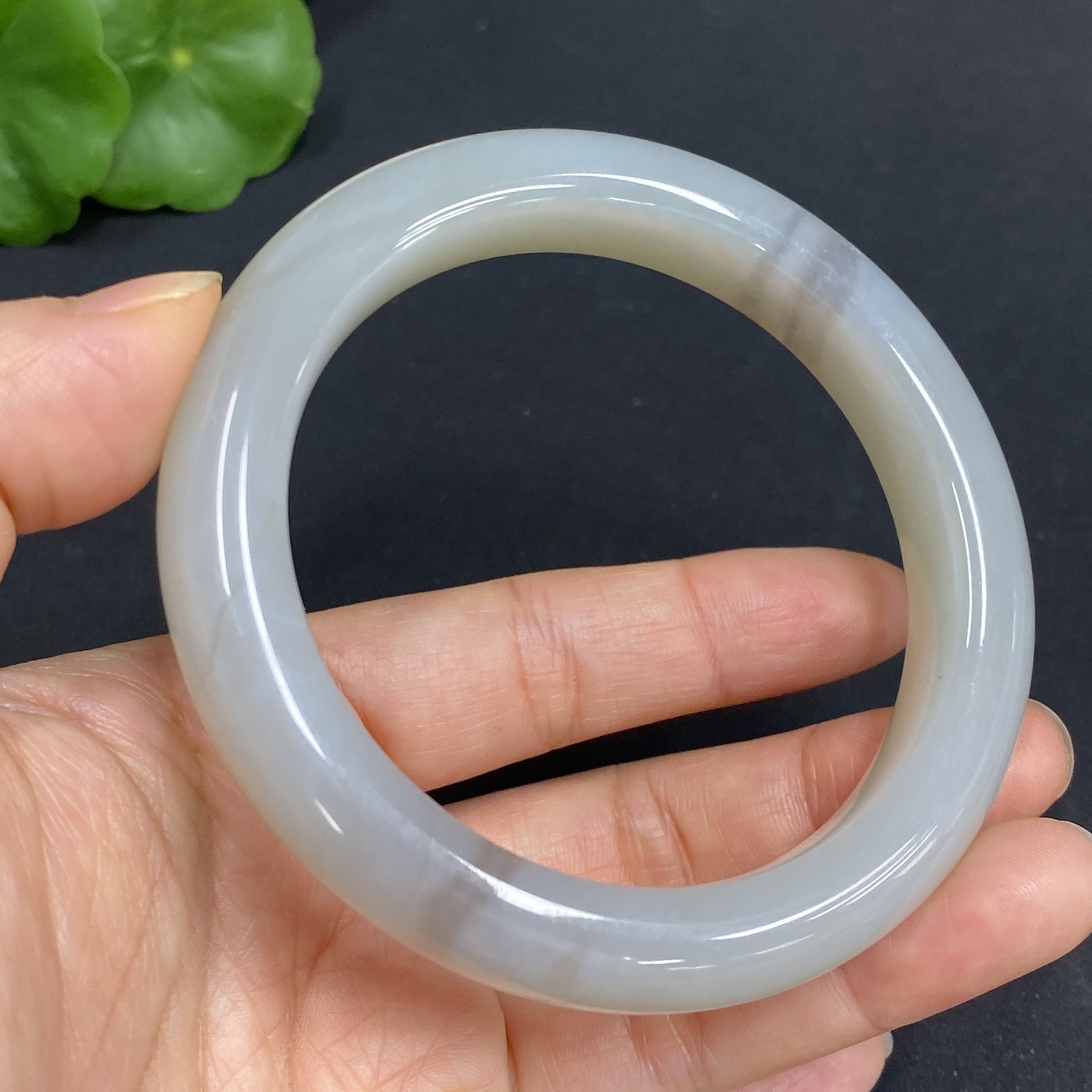 H31584554 Hetian Jade Round Bracelet Size 57 Total Weight Approx. 55.8g Containing Other Mineral Components