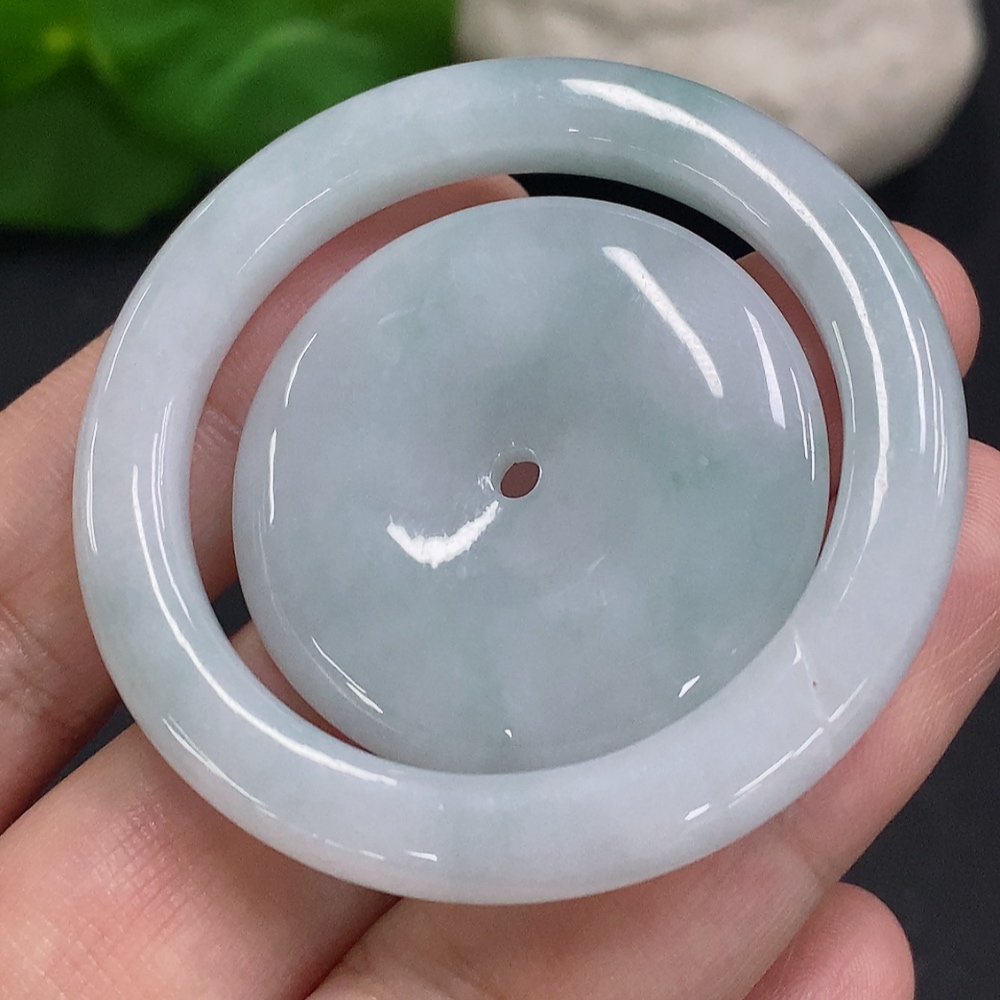 F32801123 Jadeite Mother-Child Button Pendant