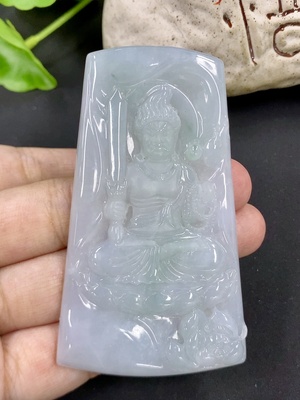 F46597645 翡翠不动明王挂件 货品总重约40g