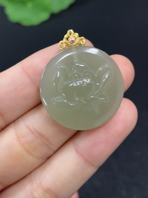 H46558832 和田玉挂件   莲花   非金   货品总重约6.1g