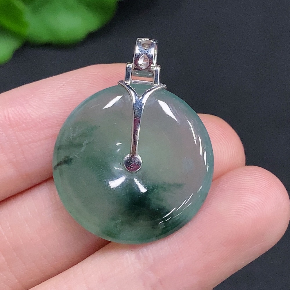 F33876742 Jadeite Safety Buckle with 18K Gold Clasp, Total Weight Approx. 6g, Diamond Accents