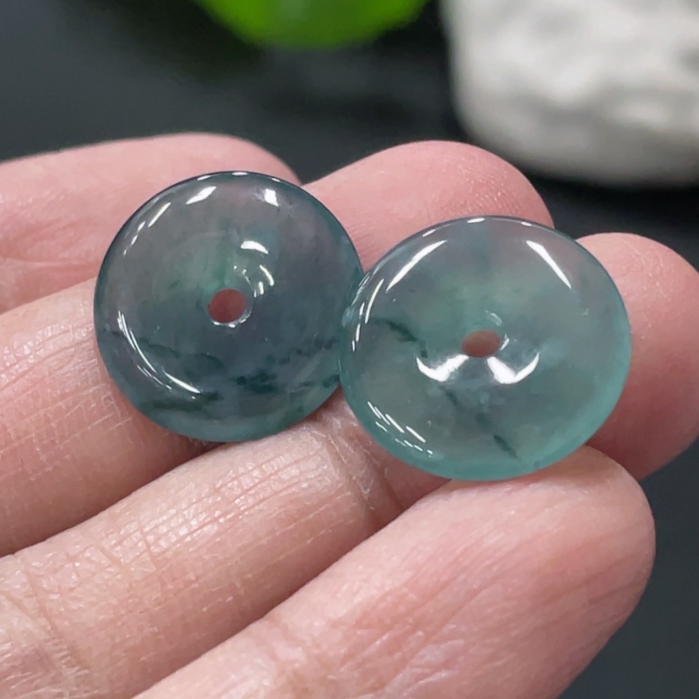 F33945883 Jadeite Pendant Sell as a Lot
