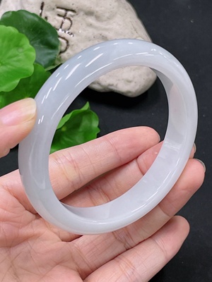 F33919949 Jadeite Round Bangle, Total Weight Approx. 61.29g, Size 59.7