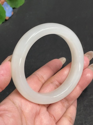 H30551238 Hetian Jade Round Bracelet with Other Mineral Components Size 58.2 Total Weight Approx. 71.5g