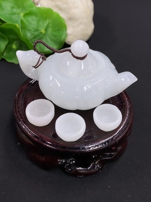 F46555723 翡翠茶具摆件一手走