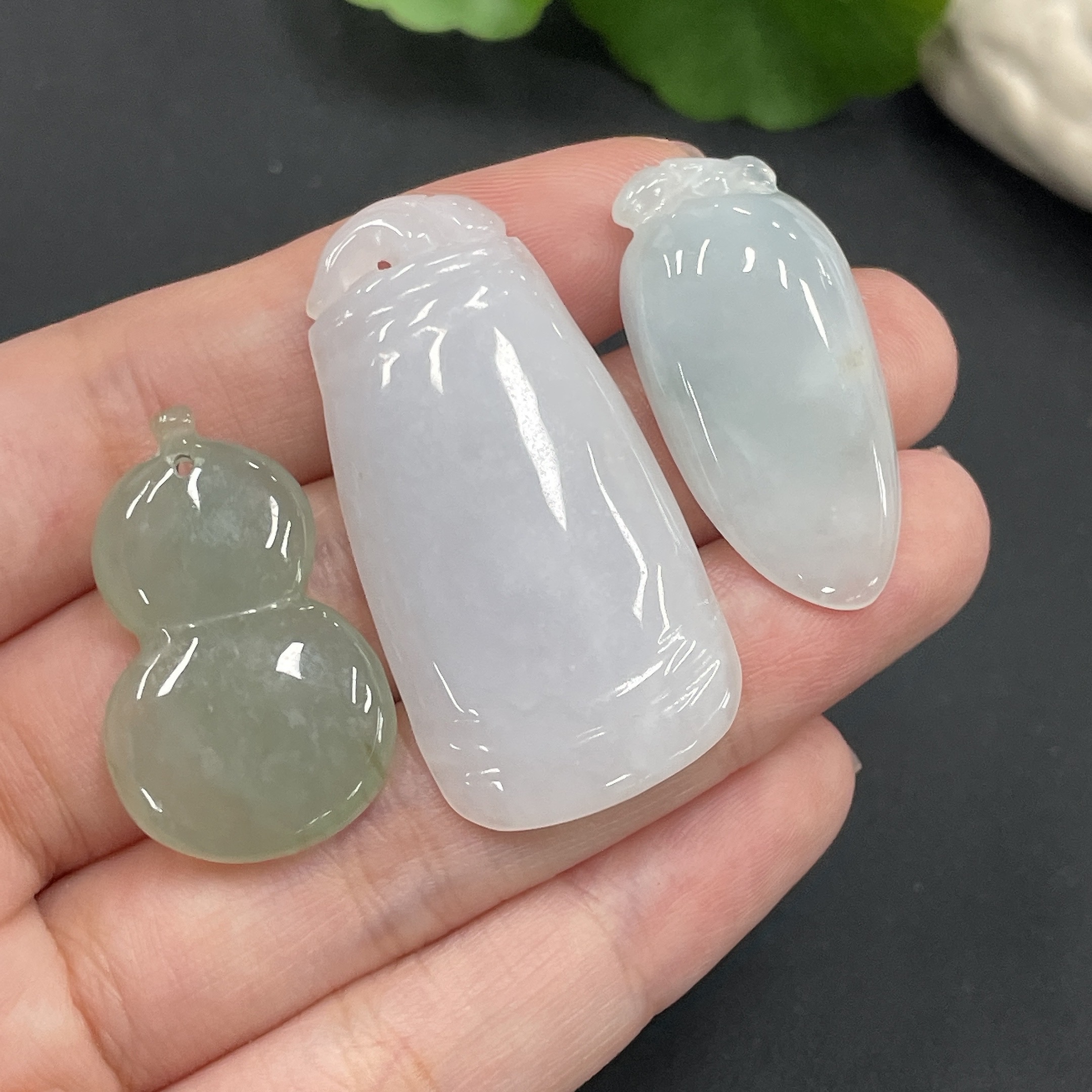 F10117755 Jadeite Pendant