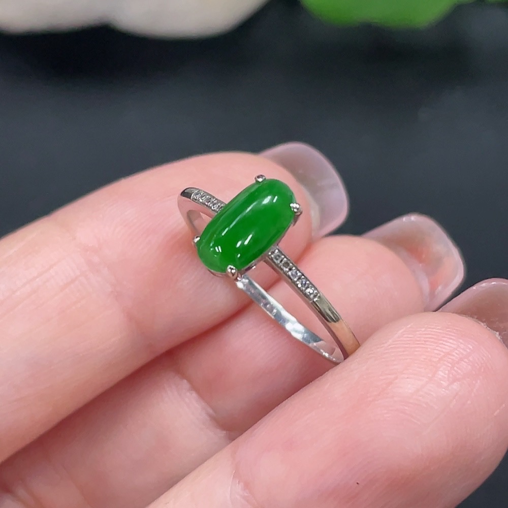 F26994334 Jadeite Inlaid Ring Size 15 18K Gold Total Weight Approx. 1.9g