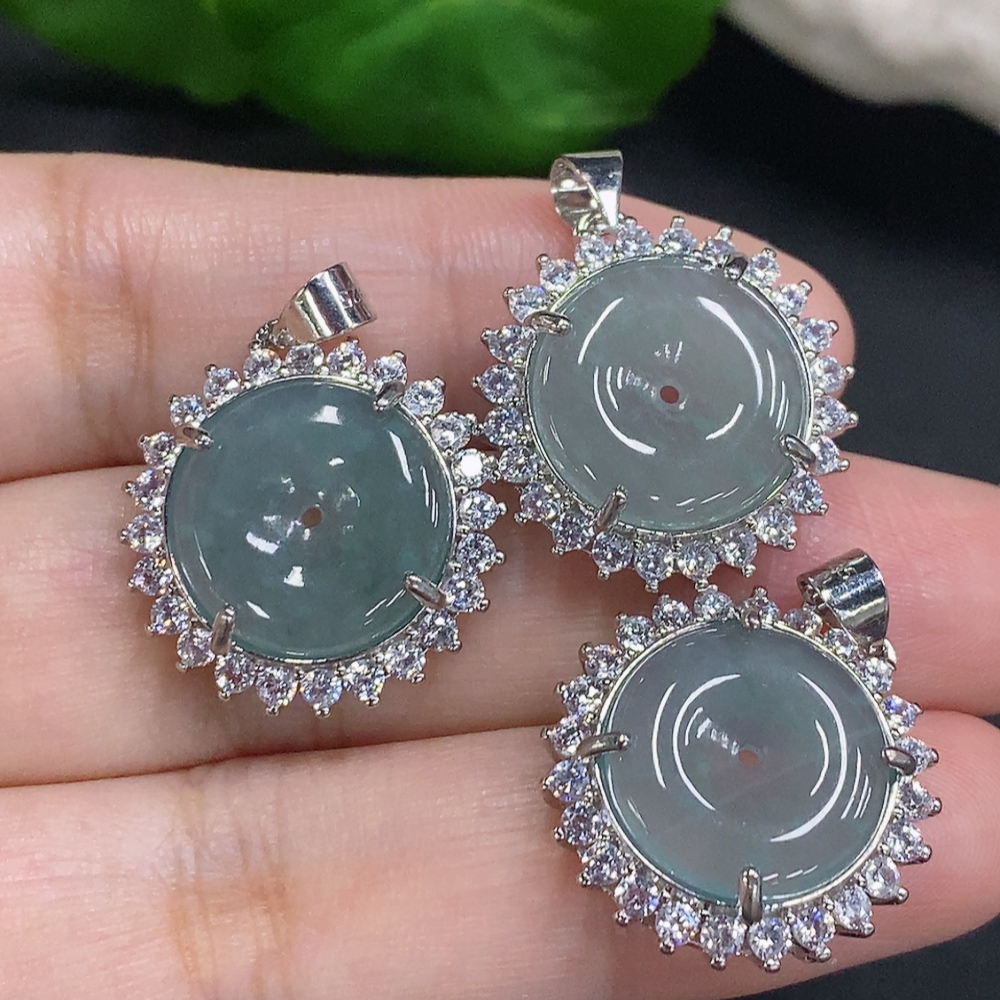 F34001515 Jadeite Inlaid Pendants Sell as a Lot Non-Gold Inlaid