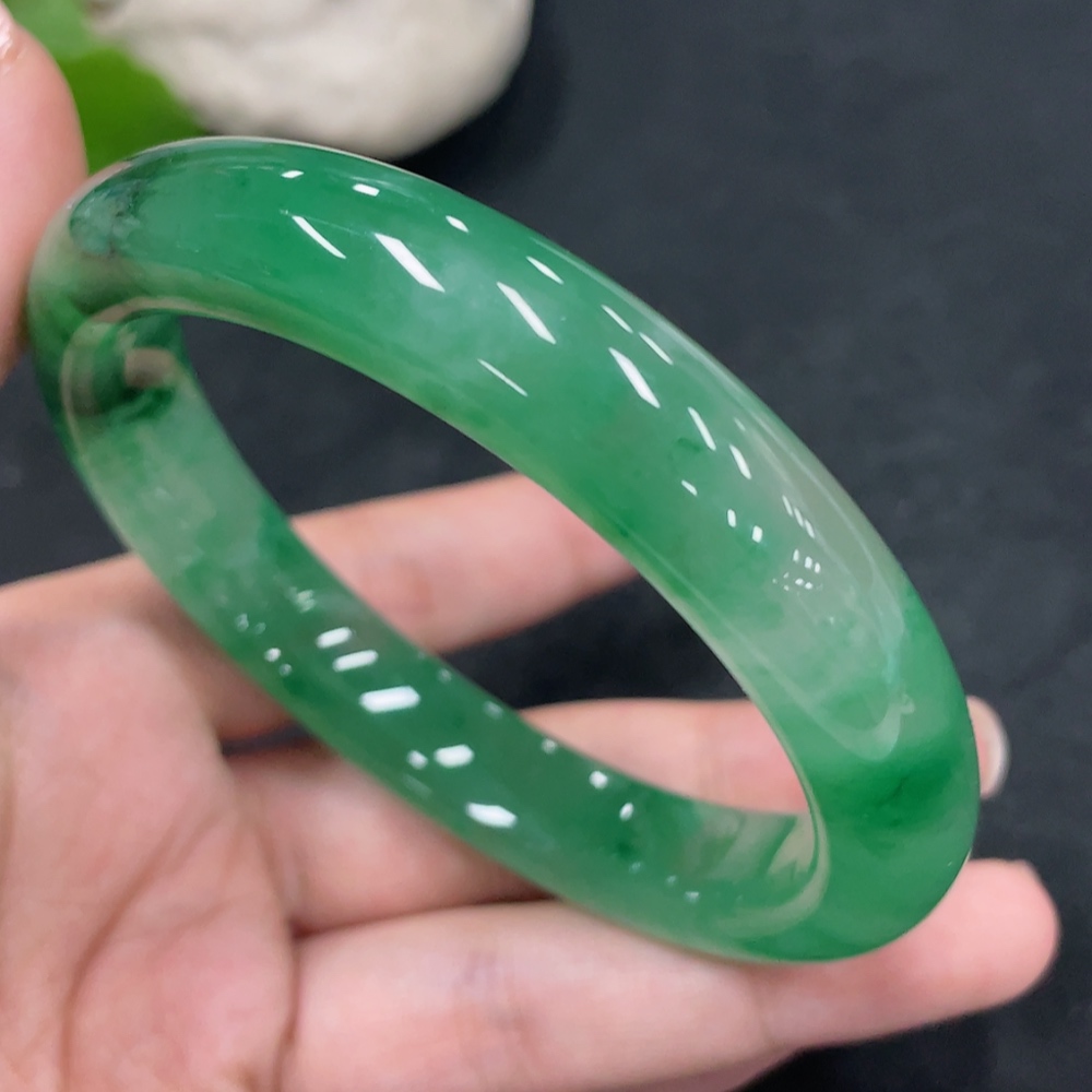 H31581423 African Emerald (Dulong Jade) Round Bracelet