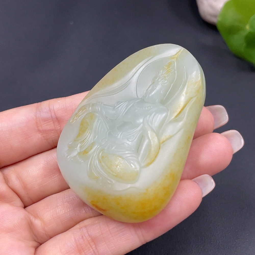 H22493106 Hetian Jade Seed Material Pendant Guanyin Undetermined Skin Color Origin Total Weight Approx. 74.4g