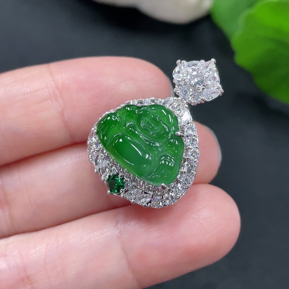 F26025516 Jadeite Buddha Pendant Total Weight about 5.8g (Non-gold Inlaid)