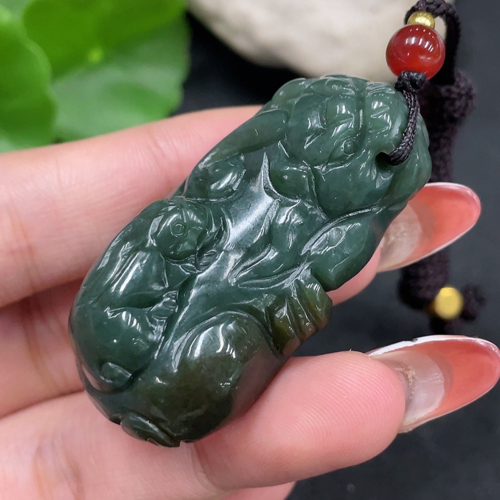 H35113206 Hetian Jade Pendant Pixiu