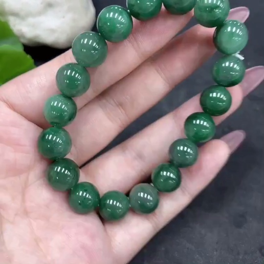 H33842087 African Emerald (Dulong Jade)
