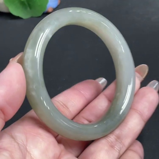 H32700450 Hetian Jade Round Bangle Size 55.8 Total Weight Approx. 55g