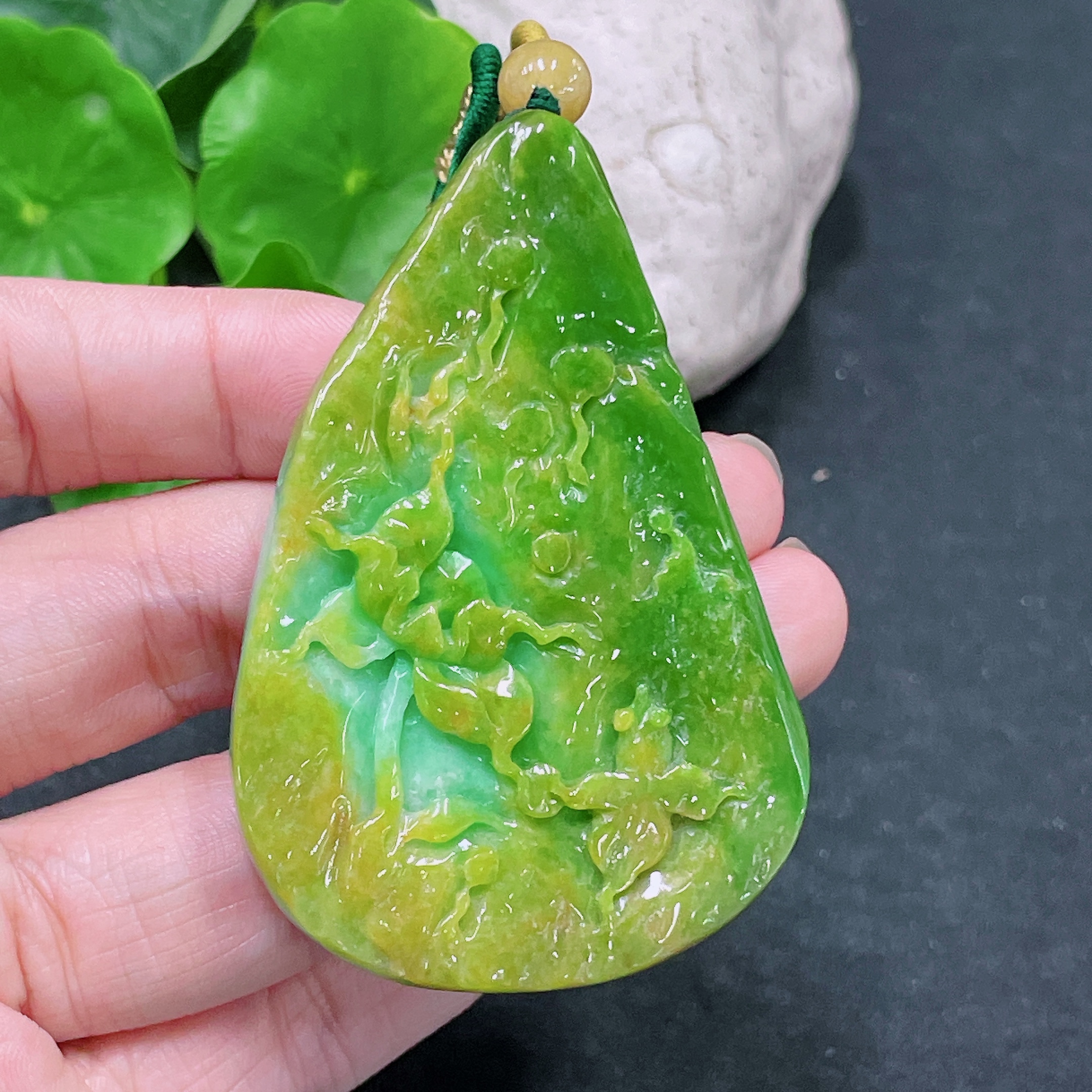 F33864708 Jadeite Pendant, Color Origin Undetermined, Non-Grade A Beads, Total Weight with Rope Approximately 53.16g