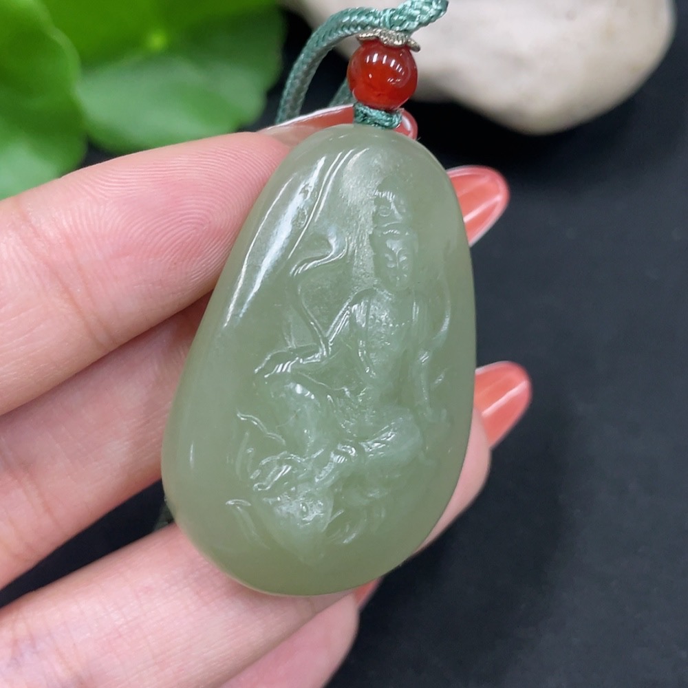 H34061851 Hetian Jade Pendant Guanyin Total Weight (with rope) 22.2g