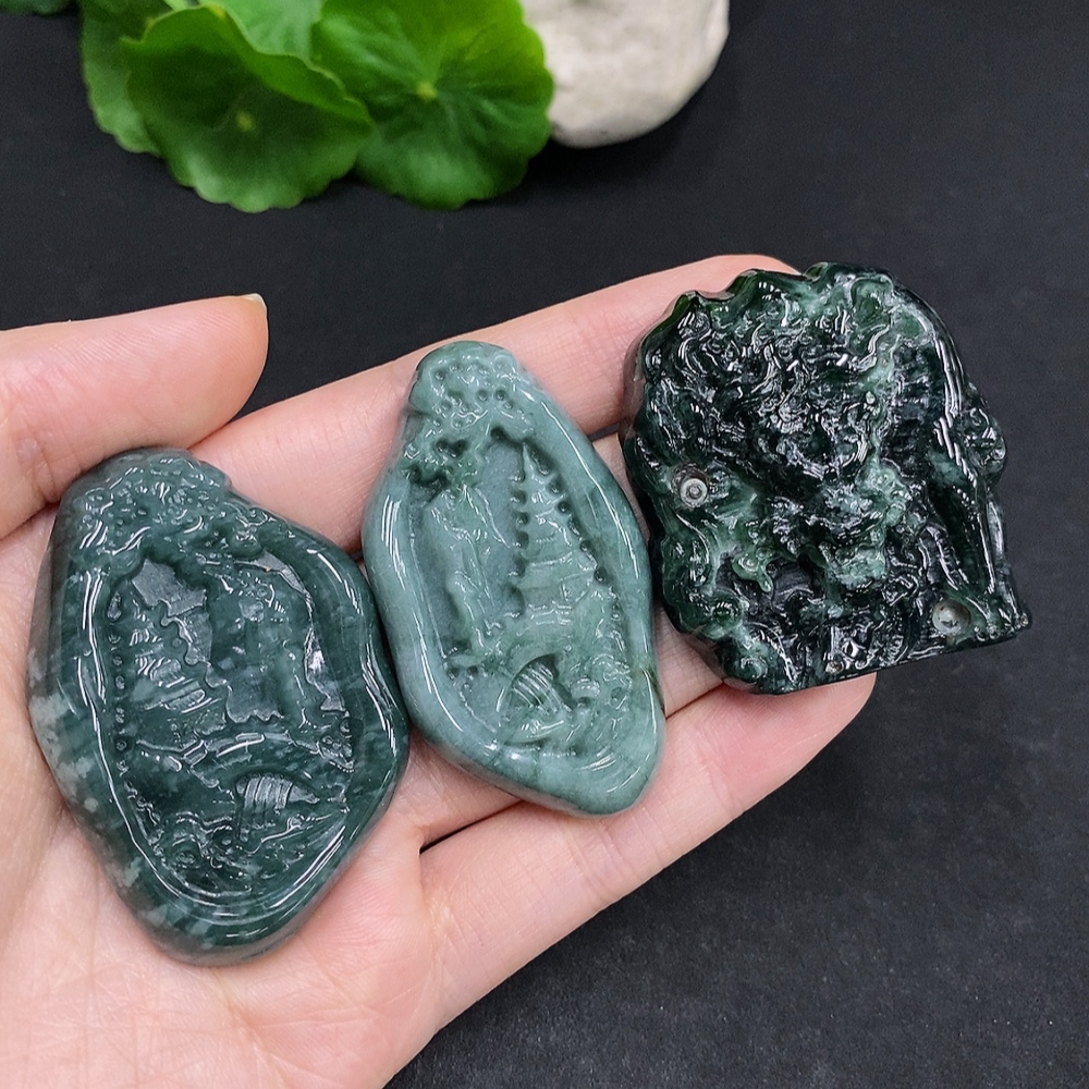 F33941367 Jadeite Pendant Sell as a Lot