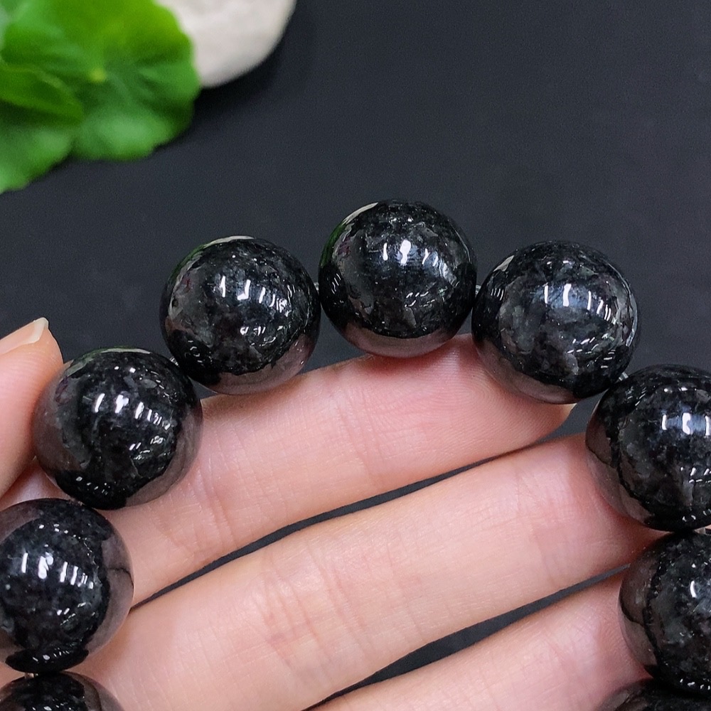 F33940674 Jadeite bracelet, total weight about 107.6g, size approx. 16.8mm