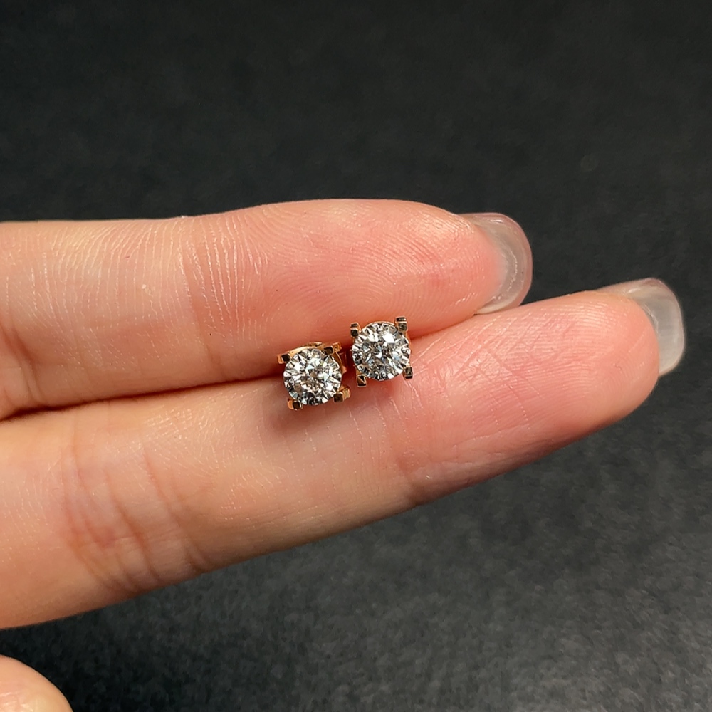 Z36241455 18K Diamond Earrings Total Weight Approx. 1.13g Mark: D0.14ct/D0.14ct