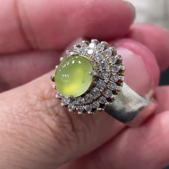 F30518611 Jadeite cabochon non-gold setting total weight about 11.49g
