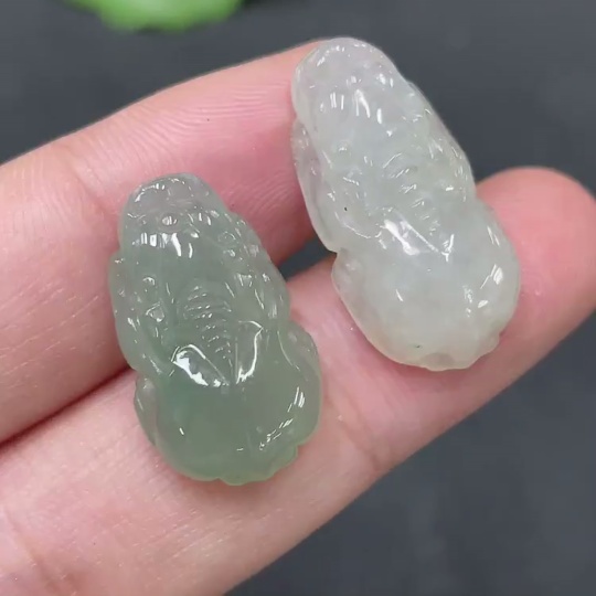 F20268576 Jadeite Pixiu Pendant Sell as a Lot
