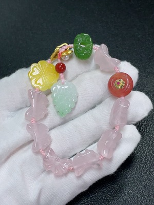 C41833159 水晶手串  非金镶  卡11.2mm左右 货品总重约22.51克  可见有机物  配和田玉、翡翠、琥珀、盐  配石考虑非天然