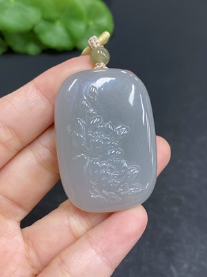 H33903998 Hetian Jade Pendant  Flourishing Flowers Symbolizing Wealth and Prosperity