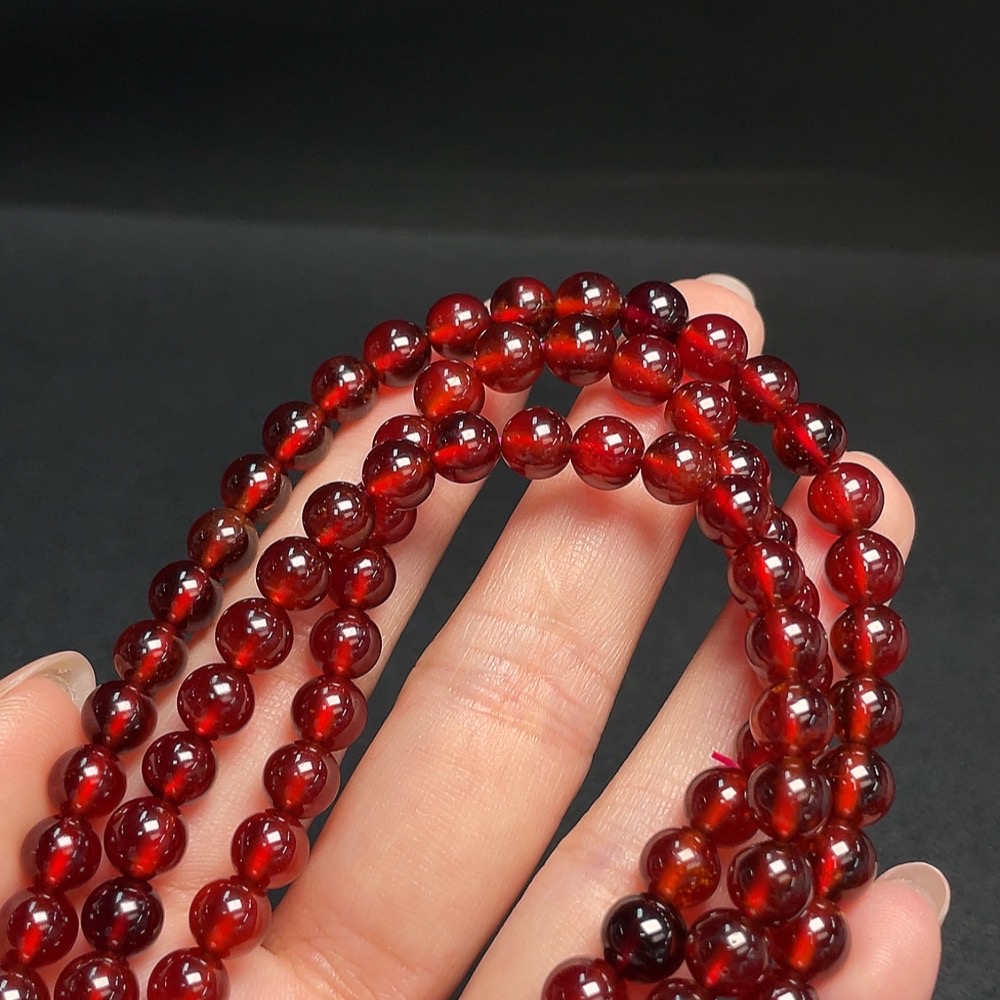 C32782674 Garnet Bead Strand Total Weight Approx. 64.31g Size 4.1-7.7mm