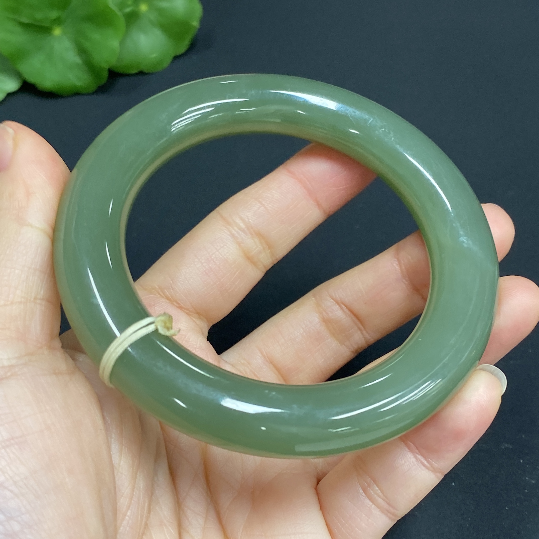 H27061502 Hetian Jade Round Bangle, Size 55.8, Total Weight Approx. 71.9g