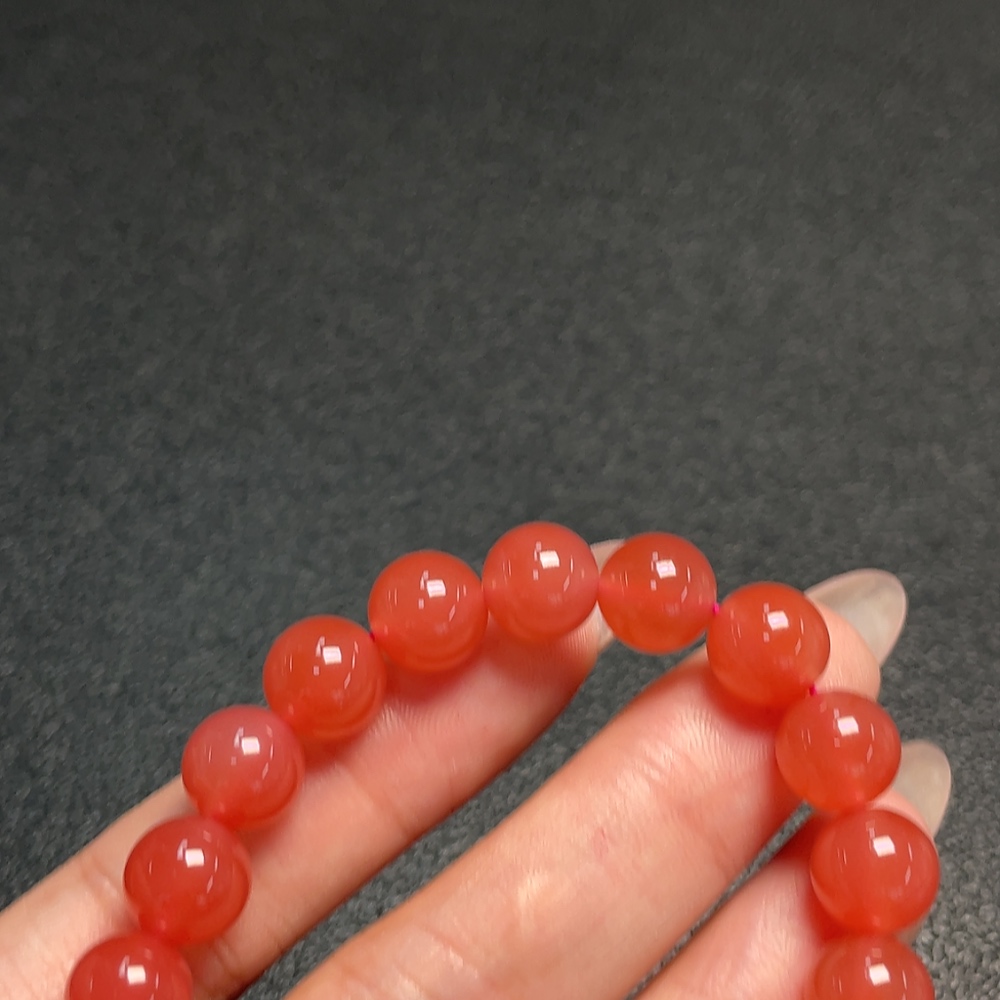 C34040936 South Red Agate Bracelet with Visible Organic Matter, Total Weight Approx. 22.36g, Size ~9.2mm