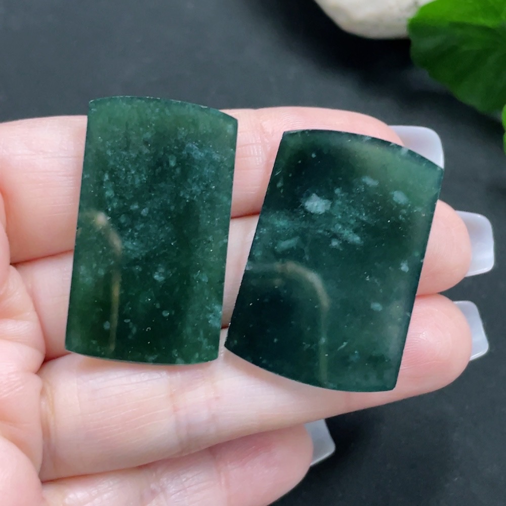 F27065030 A batch of jade pendants