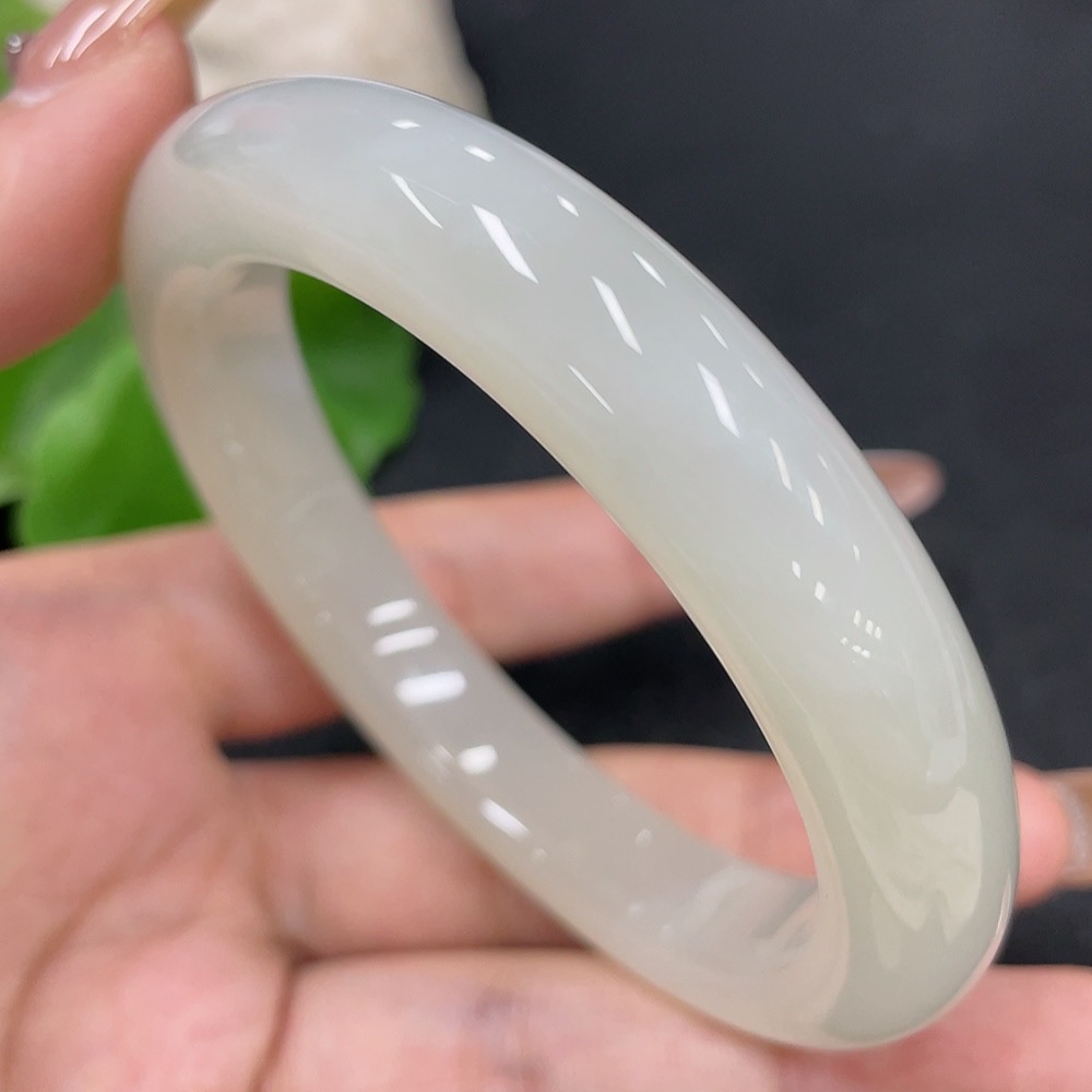 H31671200 Hetian Jade Round Bracelet Size 58.1 Total Weight Approx. 59.4g