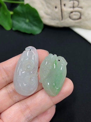 F46545960 翡翠挂件 一手走