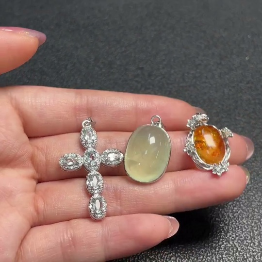 C28181067 Colored Gemstone Inlaid Pendant  Amber & Beeswax, Prehnite, Aquamarine  Non-Gold Inlaid  Total Weight Approx. 10.92g