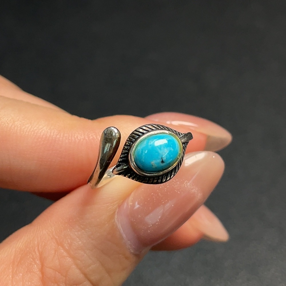 C30445912 Turquoise Inlaid Ring Non-Gold Mounting Adjustable Size Total Weight Approx. 1.94g