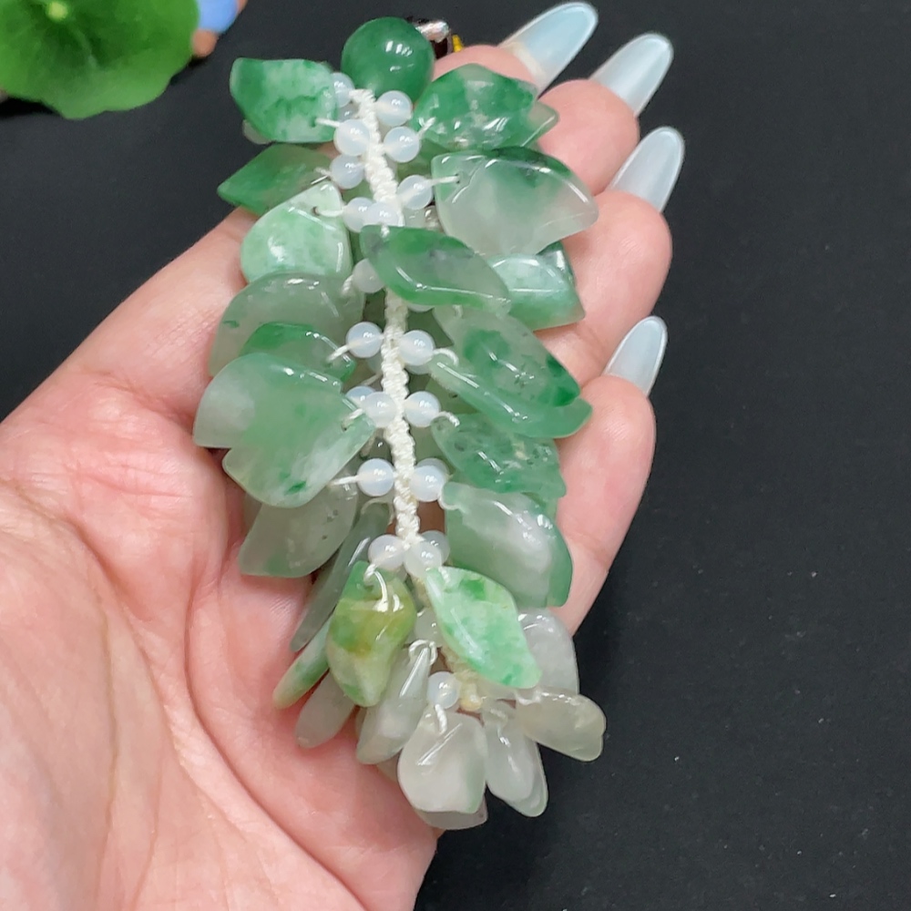 H31599232 African Emerald (Dulong Jade) Pendant