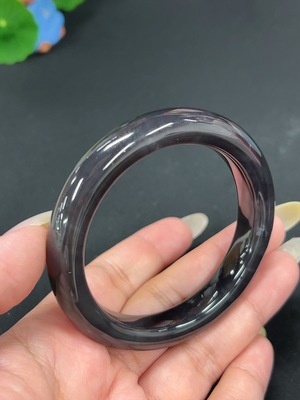 H41947196 和田玉正圈手镯 圈口55 货品总重约51.9g