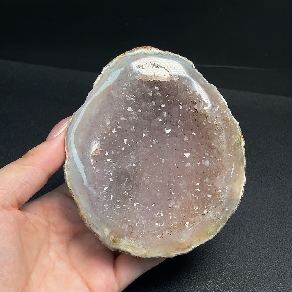 C32712734 Crystal Ornament, Base Not Natural, Total Weight Approx. 288.12g