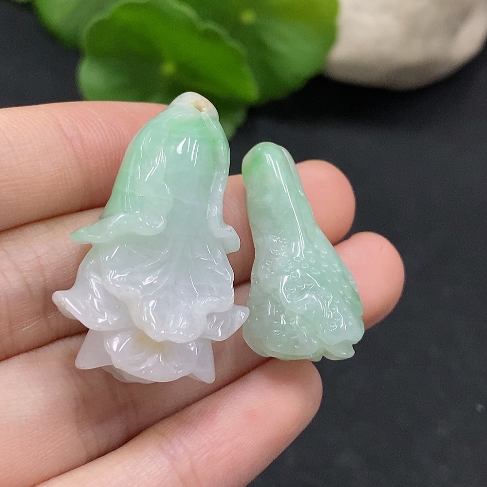 F33946586 Jadeite Pendant