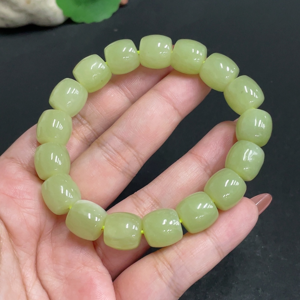 H34004520 Hetian Jade Bracelet Approx. 11.5 mm Total Weight Approx. 53.1g