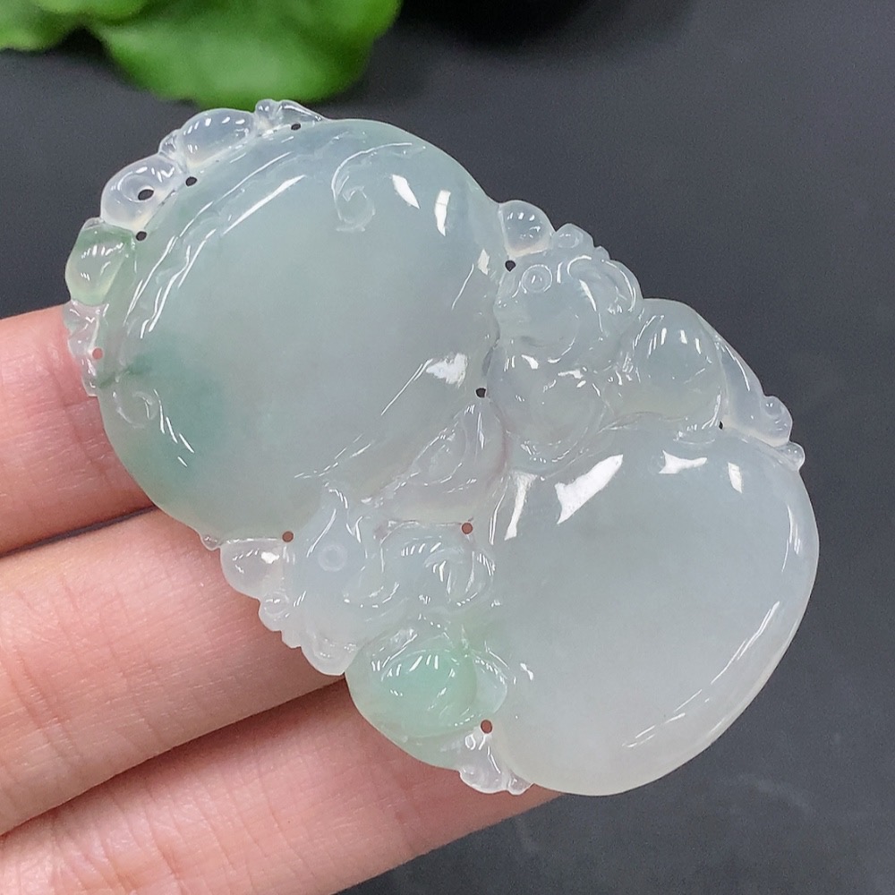 F20236560 Jadeite Antique Pendant Total Weight 19.662g
