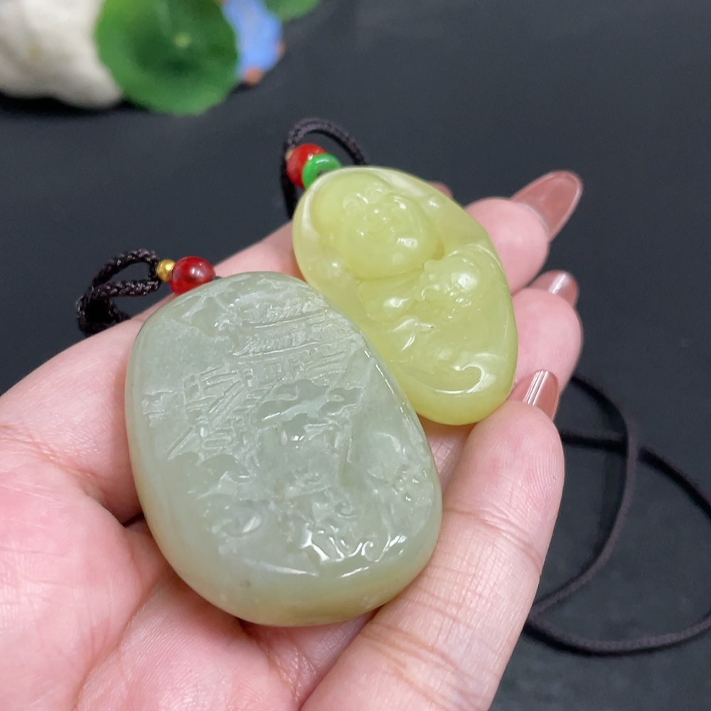 H34055076 Hetian Jade Pendant - Buddha - Landscape