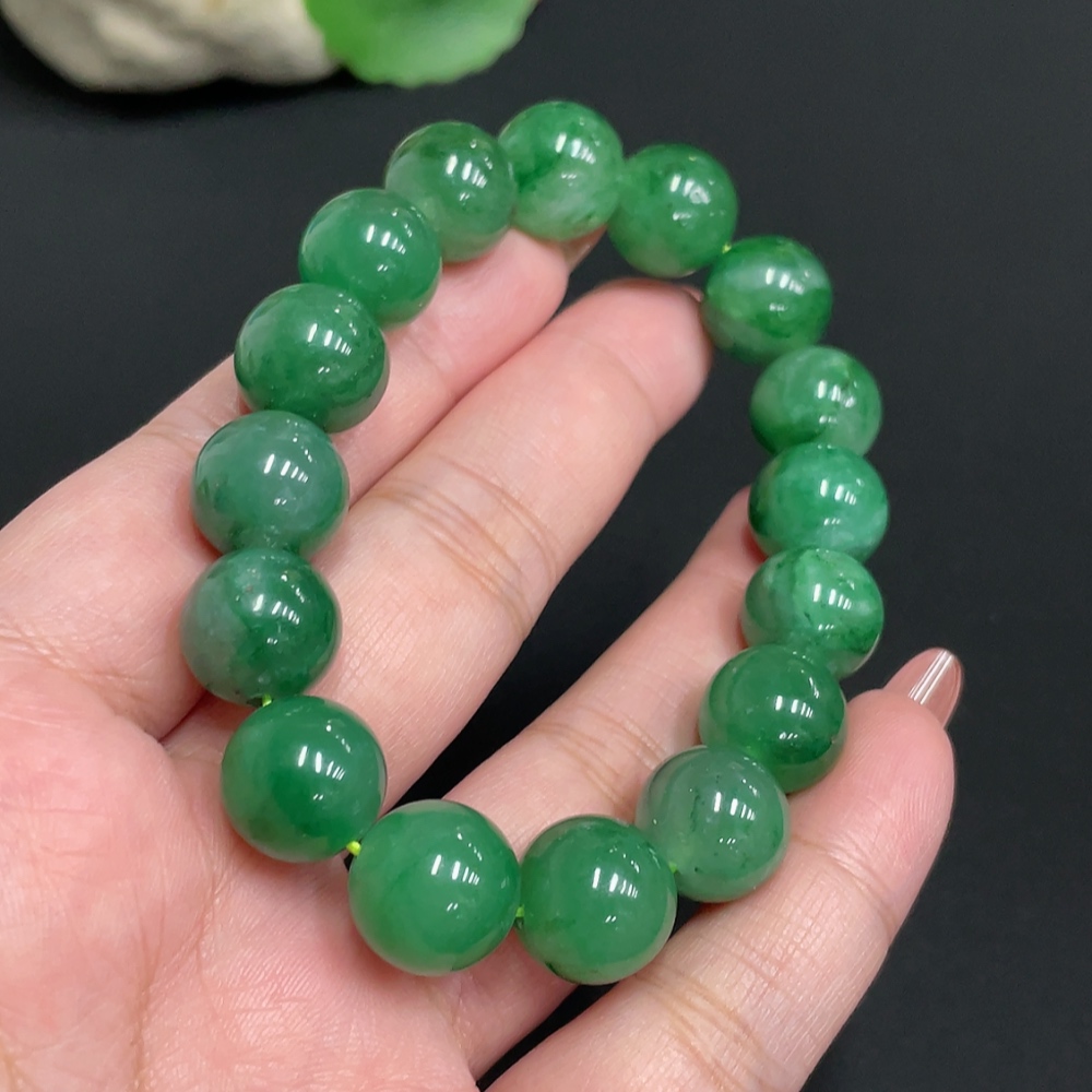 H34073843 African Emerald (Dulong Jade)