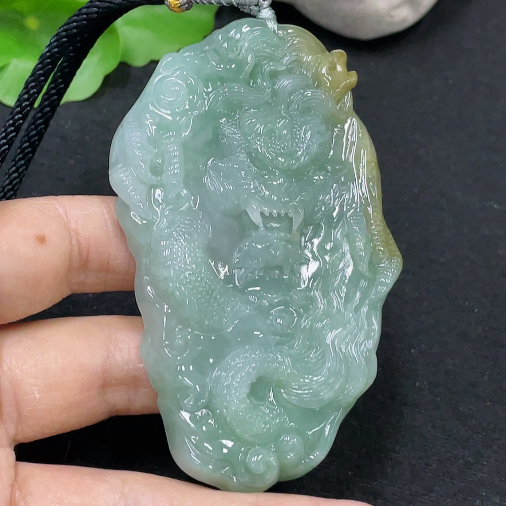 F31611523 Jadeite Dragon Pendant Total Weight Approximately 67.4g (Including Rope Weight)