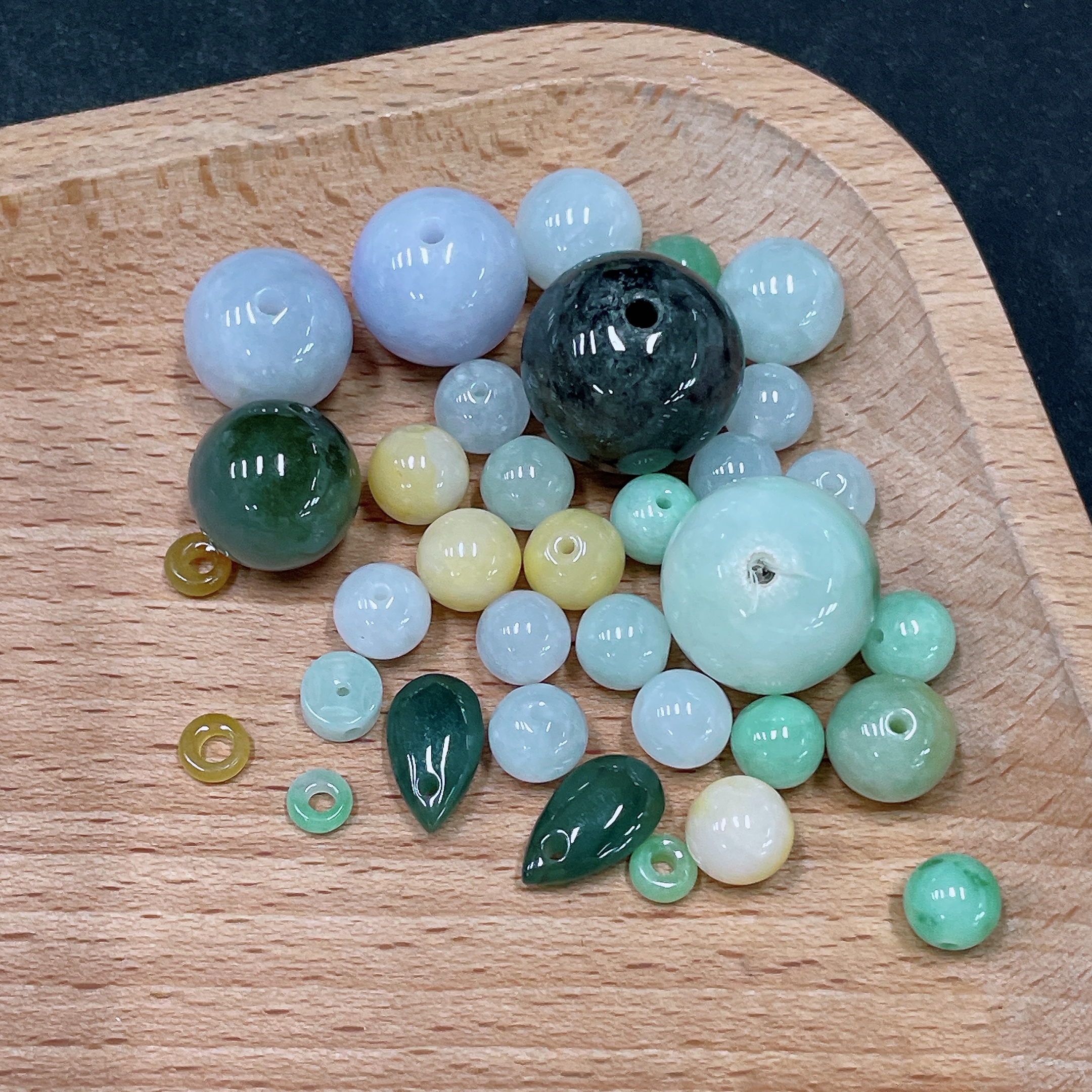 F35138922 Jadeite Beads Sell as a Lot Total Weight Approx. 52.32g