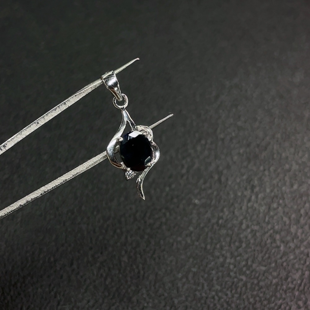 C32719008 Sapphire Pendant Non-Gold Total Weight Approx. 1.09g