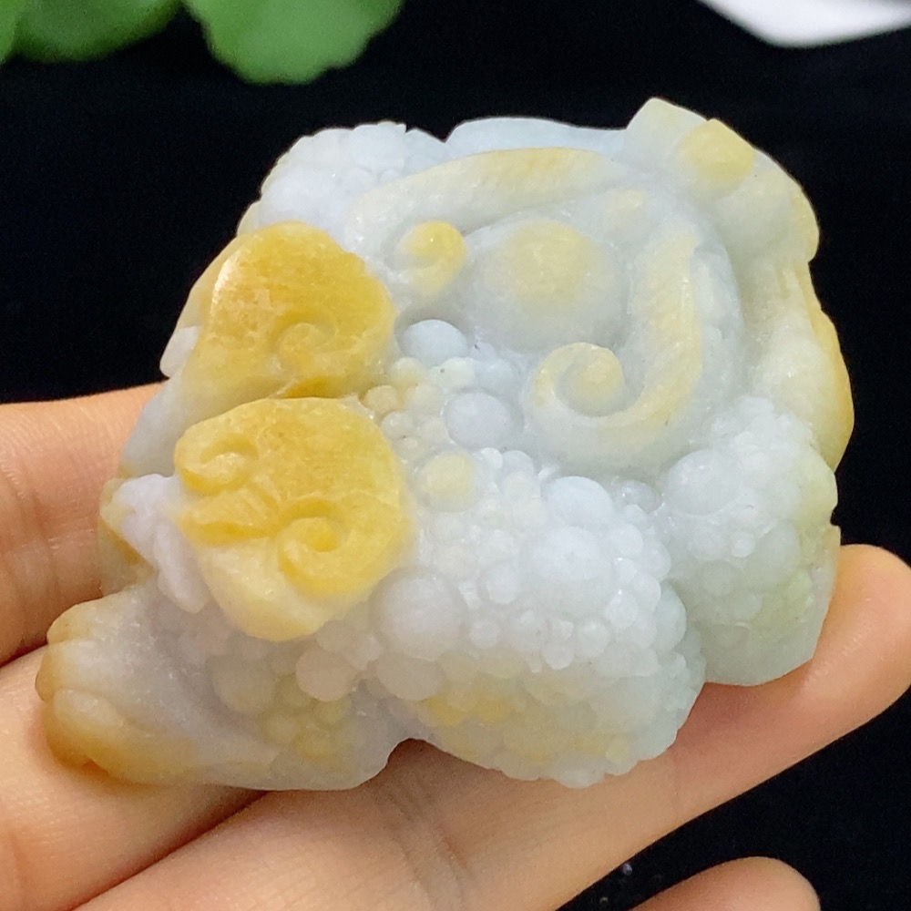 F34074959 Jadeite Rough Three-Legged Golden Toad Pendant Total Weight Approx. 129.01g